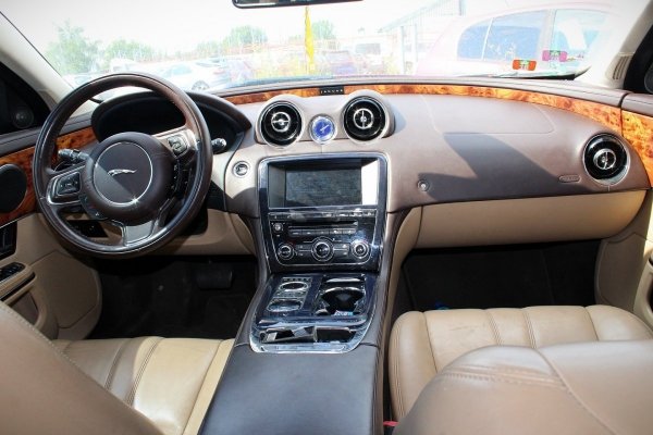Lampka kabiny Jaguar XJ X351 2012 3.0D Sedan