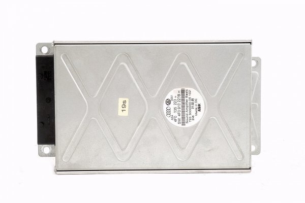 Wzmacniacz Audi A6 C6 2008 2.0TDI BRE Kombi