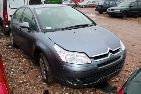 Zderzak tył Citroen C4 2006 1.4i KFU Hatchback 5-drzwi