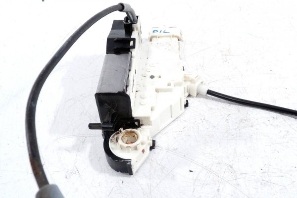 Zamek drzwi przód lewy Citroen C4 2004-2008 Hatchback 5-drzwi (6 pin)