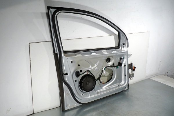 _Drzwi przód lewe VW Golf V 1K 2007 5D LA7W