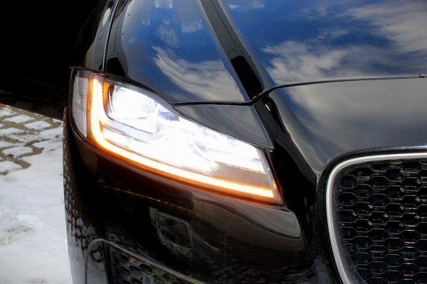 _Maska Jaguar XF X260 2016 Sedan (kod lakieru: Ultimate Black)