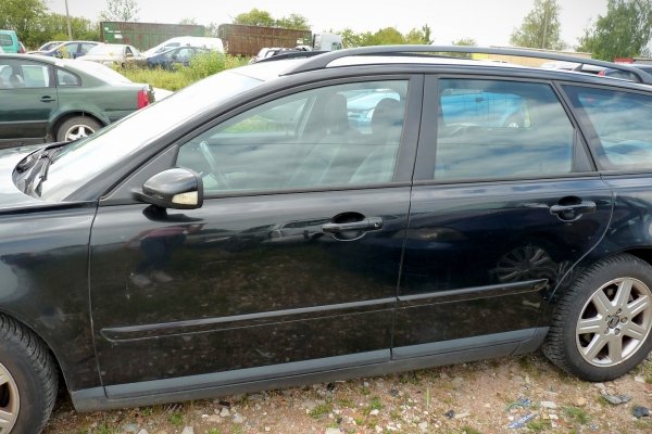 Drzwi przód prawe Volvo V50 2004 Kombi 