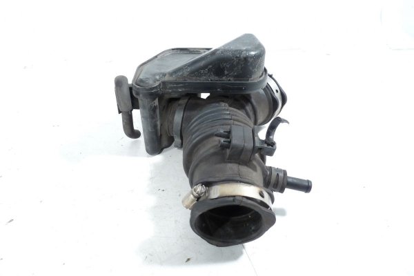 _Rura gumowa wąż przewód Nissan Almera N16 2005 1.5i