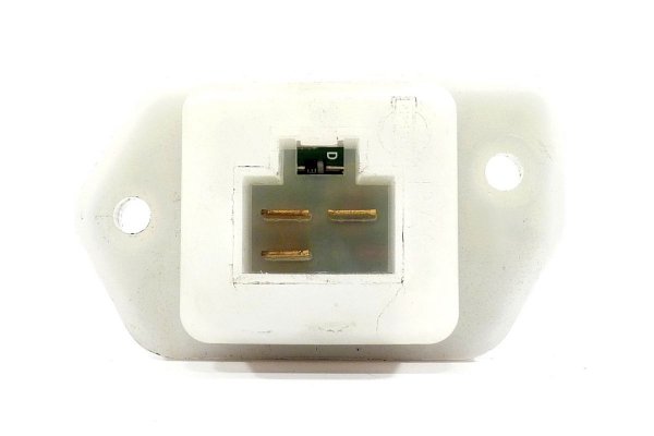 Rezystor opornik dmuchawy Nissan Primera P12 2002-2007