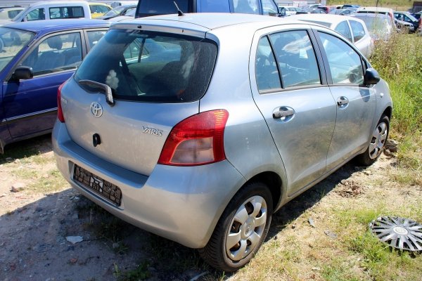 Podszybie Toyota Yaris II XP90 2006 1.0VVTI 1KR-FE Hatchback 5-drzwi