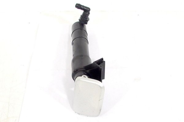 _Spryskiwacz reflektora Ford Focus MK2 2004-2007 Kombi