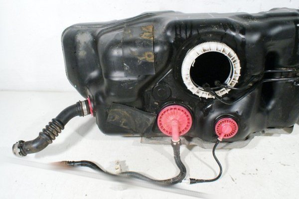 Zbiornik bak paliwa Toyota Land Cruiser J120 2002-2009 3.0D4D