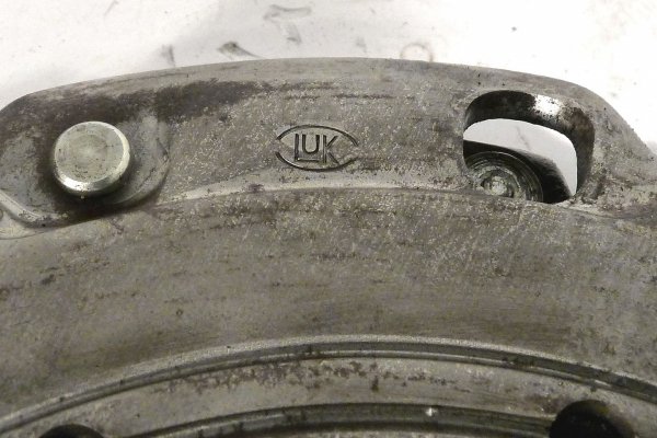 Koło dwumasowe sprzęgło tarcza docisk Toyota RAV4 XA20 2004 2.0D4D
