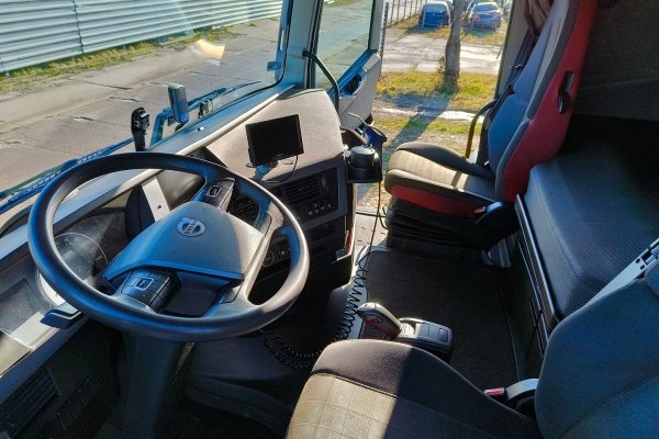 Hakowiec Volvo FH 2018 12.8D