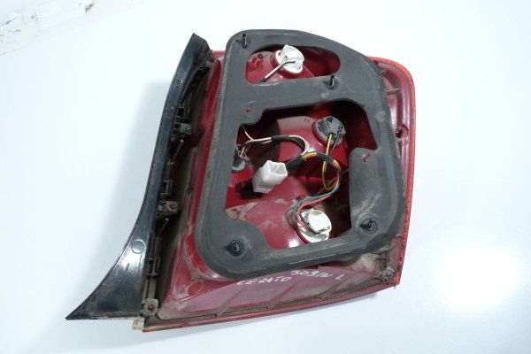 _Lampa tył lewa Kia Cerato 2005 Hatchback 5-drzwi