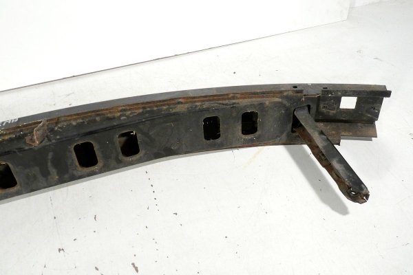 _Belka zderzaka przód Mitsubishi Carisma 2000