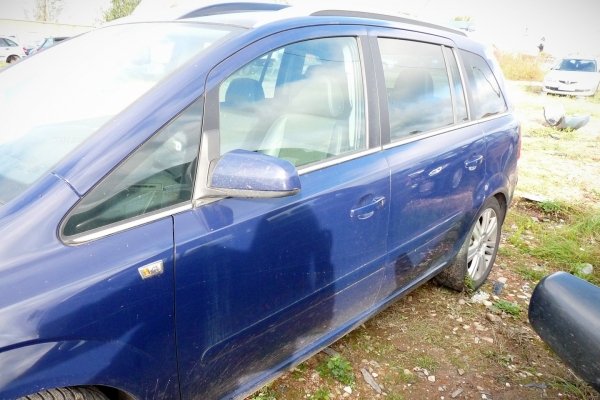 Belka zawieszenia tył Opel Zafira B 2006 1.9CDTI Z19DTL Minivan
