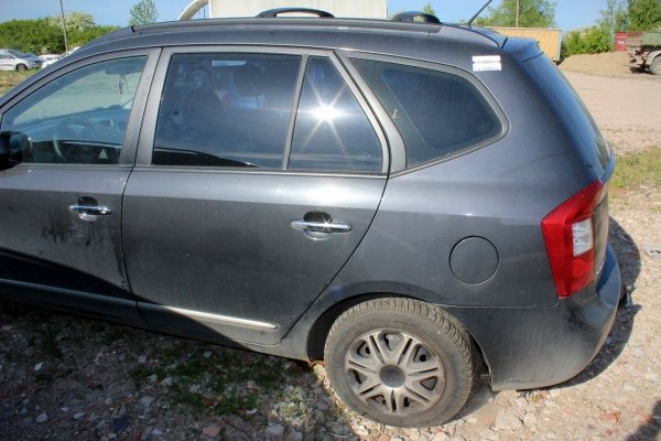 Szyba trójkątna tył prawa Kia Carens FG 2007 Minivan 