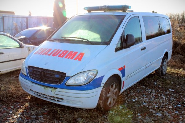 Błotnik przód lewy Mercedes Vito W639 2006 Bus 
