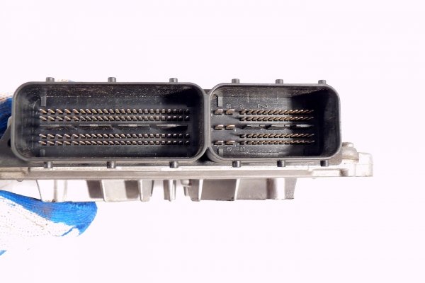 Komputer sterownik silnika Volvo S60 2007 2.4D D5244T4