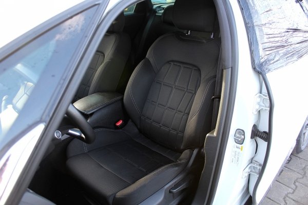 _Maska Citroen DS5 2014 (2011-2015) Hatchback 5-drzwi (kod lakieru: KWED)