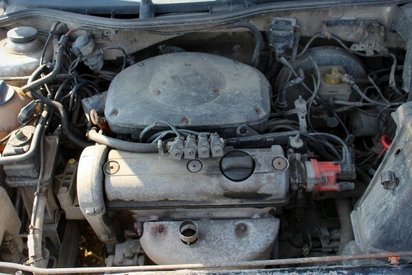 Skoda Octavia 1U 2001 1.6i AEE Sedan [B]