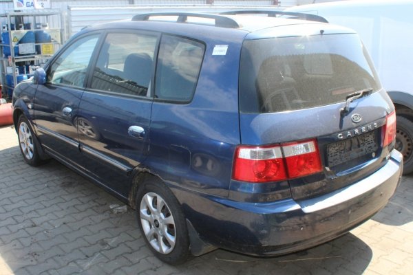 Lampa lewa z karoserii Kia Carens II FJ Minivan