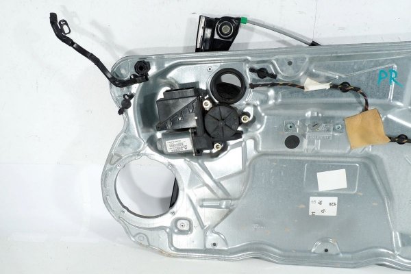_Podnośnik mechanizm szyby przód prawy VW Polo 9N 2001-2009 3D
