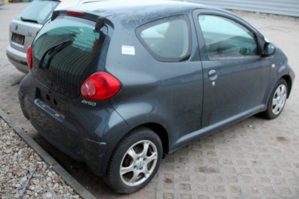 Toyota Aygo 2007 1.0VVTI 1KR-FE Hatchback 3-drzwi