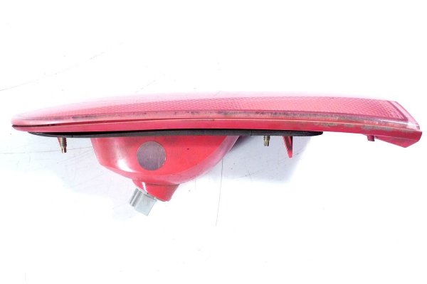 _Lampa tył lewa w klapę Mazda 2 DY 2003 1.4i Hatchback 5-drzwi