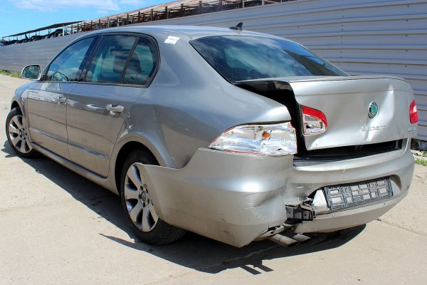 Skoda Superb 3T 2011 1.6TDI CAYC Sedan 