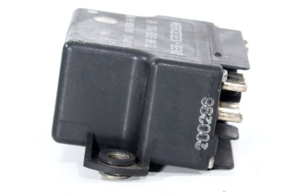 Przekaźnik świec żarowych Mercedes E-klasa W210 1995-2002 2.2D