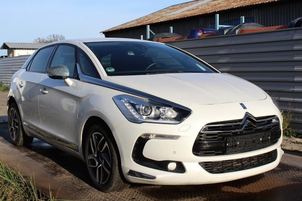Citroen DS5 2014 2.0HDI RHH Hatchback 5-drzwi [A]