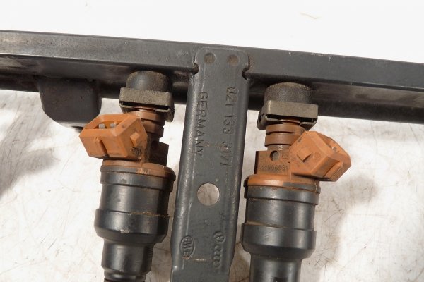 Listwa wtryskowa Ford Galaxy MK1 1996 2.8 VR6