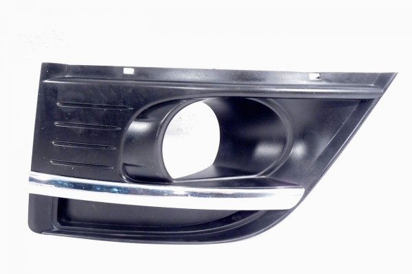 Zaślepka zderzaka przód prawa Citroen C4 Picasso 2008 (2006-2010) Minivan (wersja na halogen)
