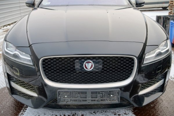 _Błotnik przód lewy Jaguar XF X260 2016 Sedan (kod lakieru: Ultimate Black)