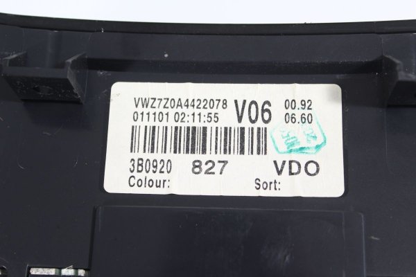 Licznik zegary VW Passat B5 2001 2.0i