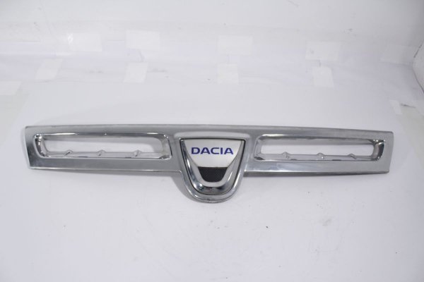 _Atrapa grill Dacia Duster 2010