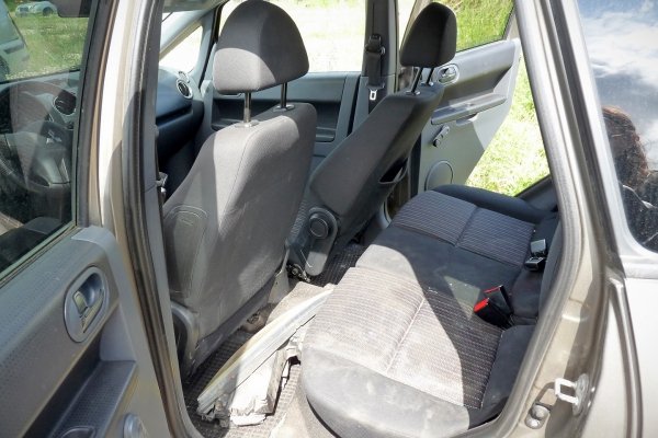 Półoś przód prawa Mitsubishi Colt VI Z30 2007 1.3i 16V 4A90 Hatchback 5-drzwi 