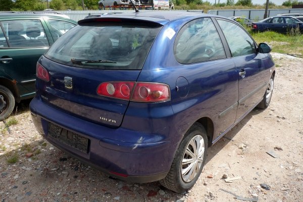 Reflektor prawy Seat Ibiza III 6L 2003 (2002-2006) Hatchback 3-drzwi 