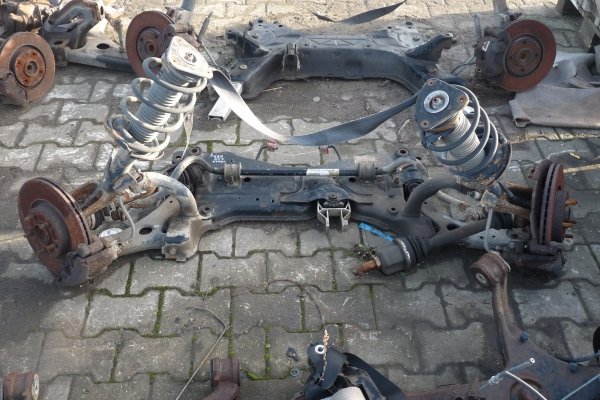 Amortyzator przód prawy Volvo S40 2006 2.0D D4204T Sedan 