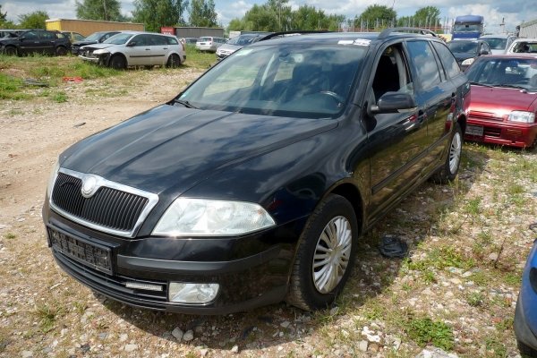 Szyba karoseryjna lewa Skoda Octavia II 1Z 2005 Kombi 