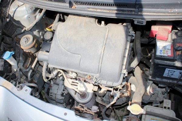 Szyba drzwi przód prawa Toyota Yaris II XP90 2006 1.0VVTI 1KR-FE Hatchback 5-drzwi