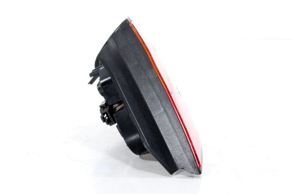 Lampa tył prawa Nissan Primera P11 1996-1999 sedan