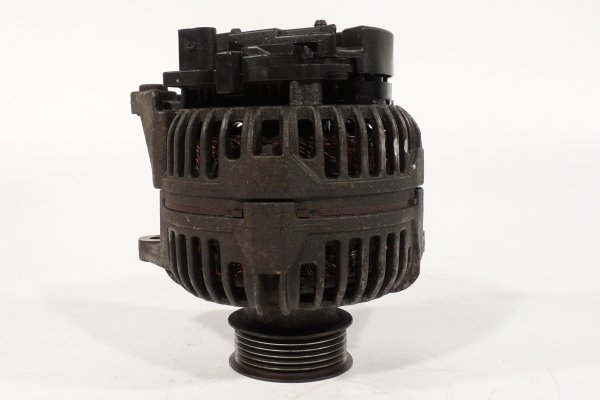 Alternator Iveco Daily III 2004 2.8JTD 814.43S Bus (120 A)