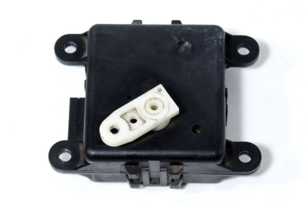 _Silniczek regulacji nawiewu Nissan Primera P11 1996-2002
