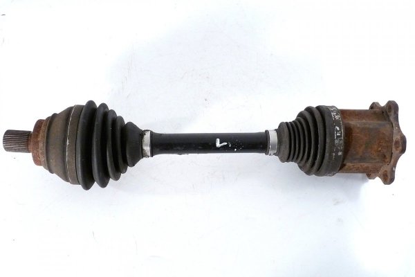 Półoś przód lewa VW Passat B6 2008 2.0TDI 