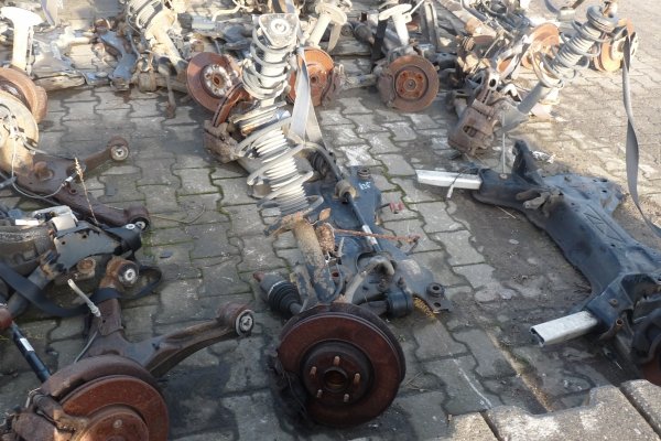 Półoś przód lewa Volvo S40 2006 2.0D D4204T Sedan 