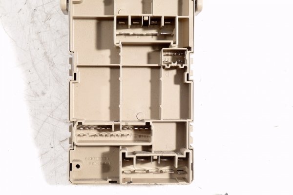 Skrzynka bezpieczników Subaru Forester III SH 2008 2.0D EE20Z 2008 Suv