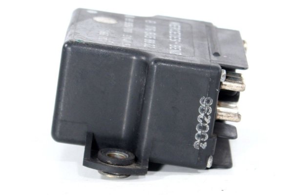 Przekaźnik świec żarowych Mercedes E-klasa W210 1995-2002 2.2D