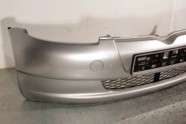 Zderzak przód Toyota Yaris 2002 Hatchback 3-drzwi