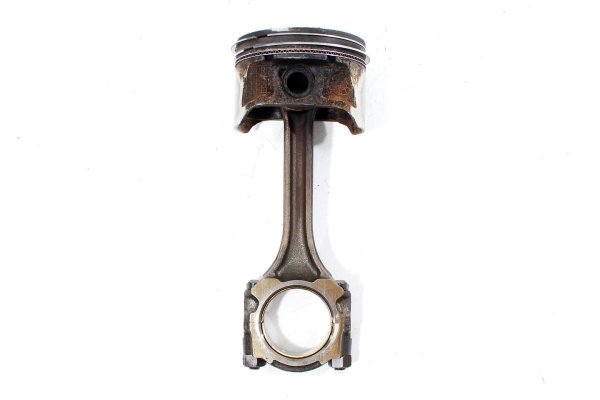 Tłok korbowód Nissan Primera P12 2002-2007 1.8i