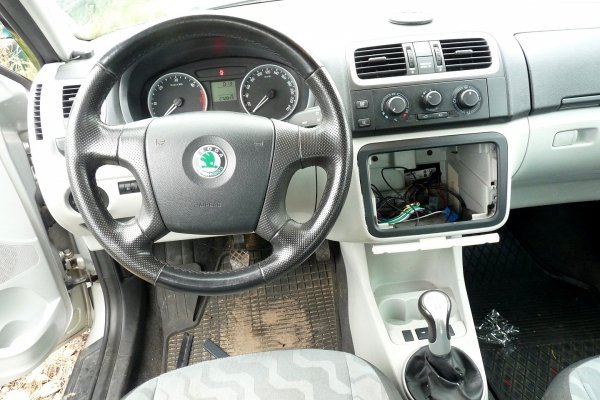 _Błotnik przód lewy Skoda Roomster 5J 2007 (2006-2010) (kod lakieru: LF7T)