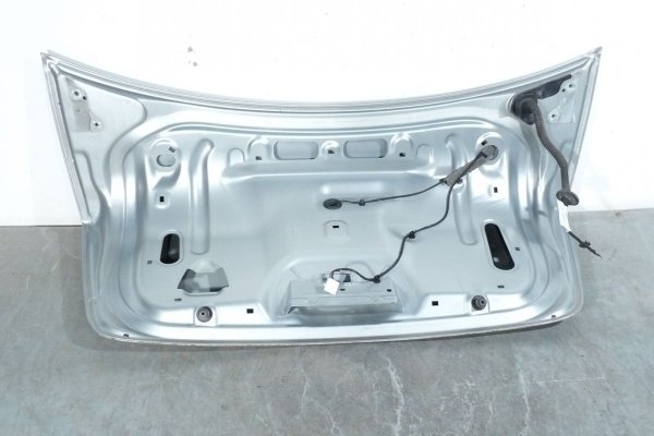 Klapa tył bagażnika Volvo S40 II Lift 2008 Sedan (Kod lakieru: Electric Silver Metallic)